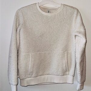 Athleta Girl – natural white fleece sweatshirt with front pocket ￼